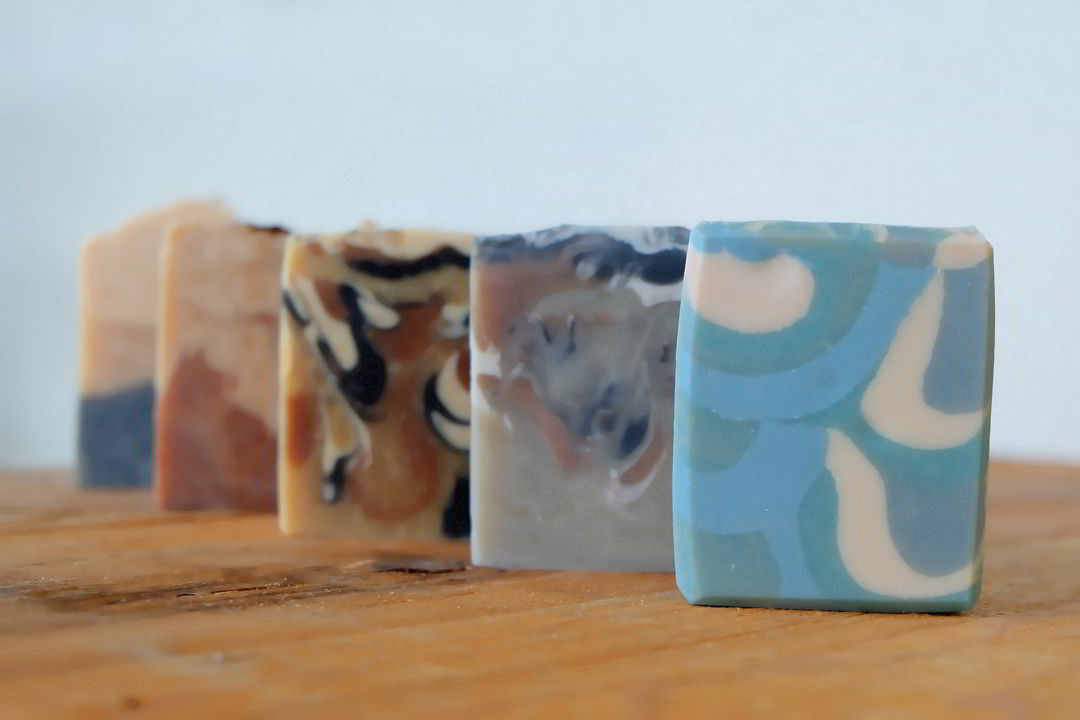retain EO in soap